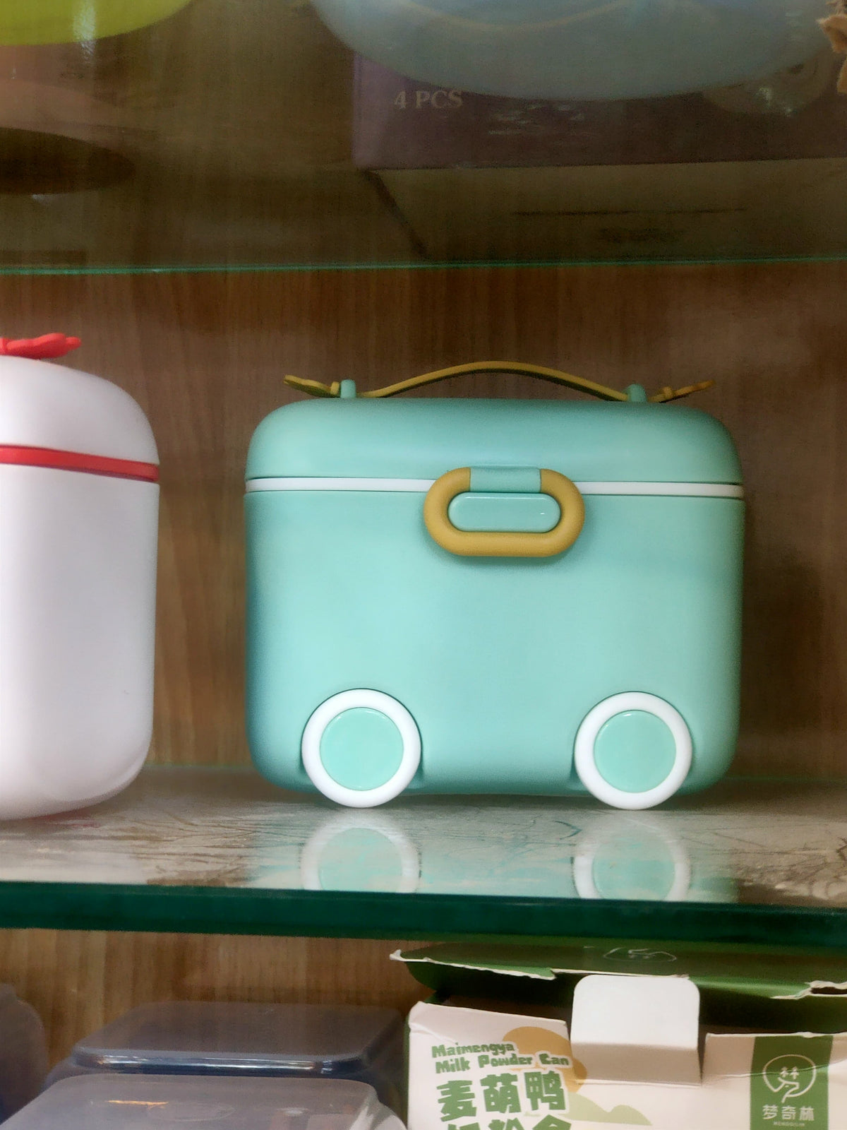 Portable Baby Milk Powder Container with Spoon – Random Color